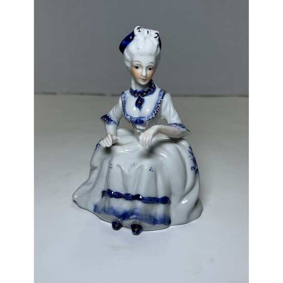 Vintage Victorian/Colonial Couple Playing Music Figurine White/Blue (3 Pc Set) - Picture 2 of 13